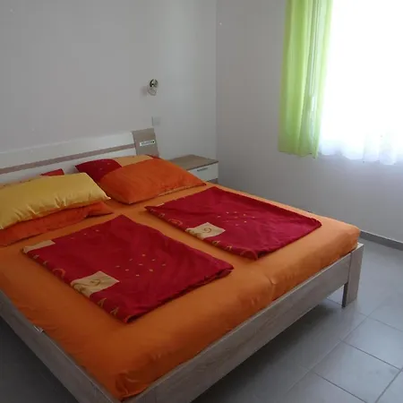 In 2015 Fertiggestelltes Mit Privatem Pool Und Meerblick Holiday home