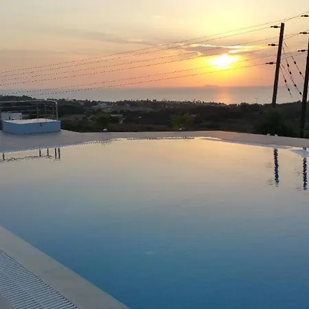 In 2015 Fertiggestelltes Mit Privatem Pool Und Meerblick Feriehus Mastichari (Kos)